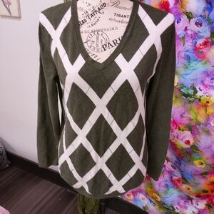 Tommy Hilfiger Olive Green and White V-Neck Sweater